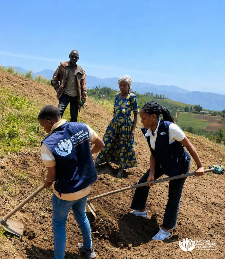 Le projet accompagne 80 femmes agricultrices dans quatre localit&eacute;s afin de soutenir la relance de leurs activit&eacute;s agricoles et de renforcer la s&eacute;curit&eacute; alimentaire de leurs m&eacute;nages. L&rsquo;intervention combine appui agricole, promotion de pratiques r&eacute;silientes au changement climatique et suivi de proximit&eacute; des b&eacute;n&eacute;ficiaires. Un suivi r&eacute;alis&eacute; aupr&egrave;s de 20 femmes &agrave; Minova et Shasha a montr&eacute; que 80 % des champs suivis sont en production, 75 % des femmes appliquent les pratiques agricoles r&eacute;silientes promues et 58 % des cultures suivies pr&eacute;sentent une &eacute;volution satisfaisante.